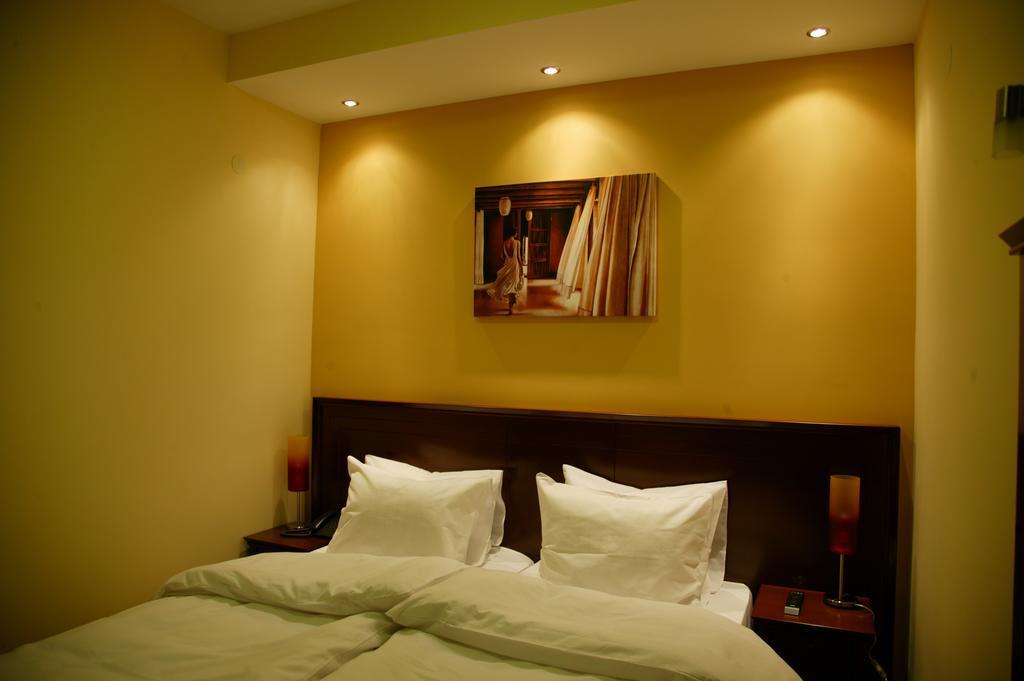Garni Hotel Contact Белград Номер фото