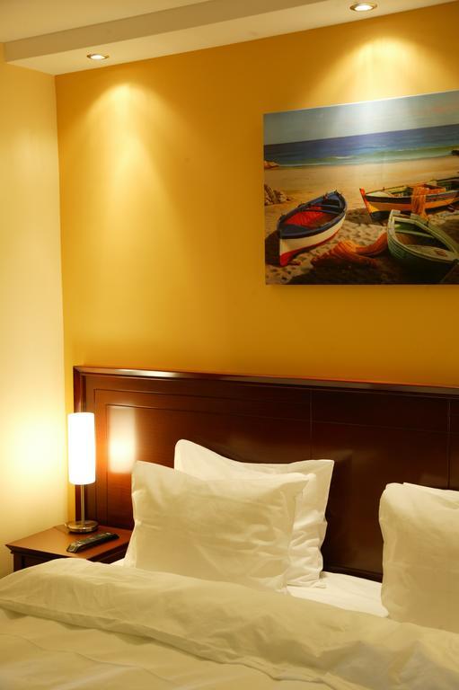 Garni Hotel Contact Белград Экстерьер фото