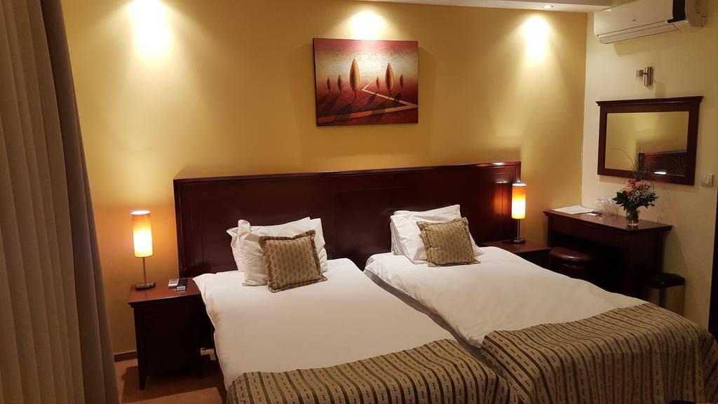 Garni Hotel Contact Белград Экстерьер фото