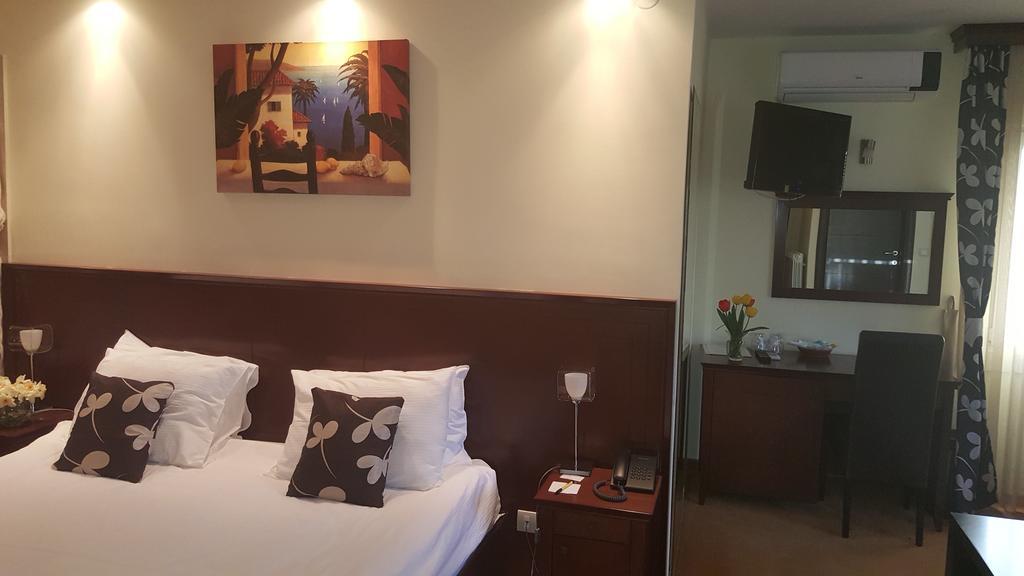 Garni Hotel Contact Белград Экстерьер фото