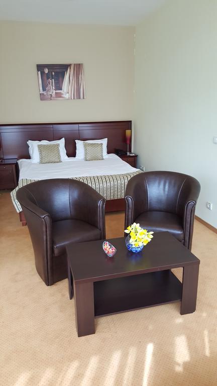 Garni Hotel Contact Белград Экстерьер фото